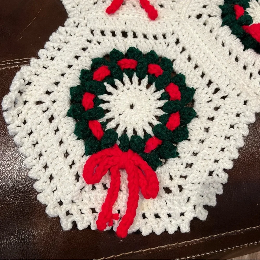 Handmade Festive Christmas Afghan Holiday Wreath Crochet Blanket Red Green White